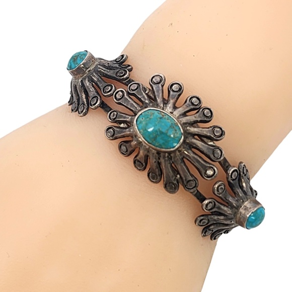 Native American Sterling Silver Turquoise Modern Flower Cuff Bracelet #18605 - Picture 8 of 9